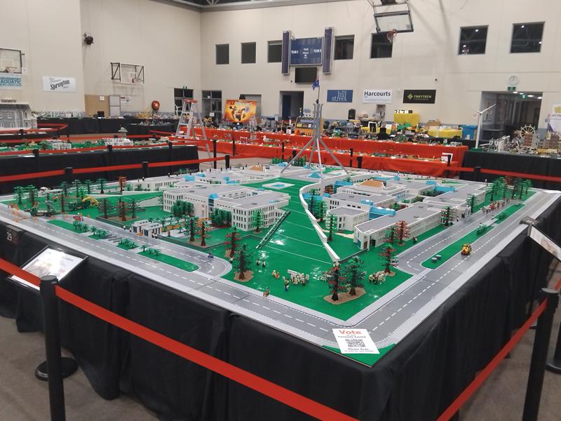 Canberra Parliament House in Lego by Ken Draeger